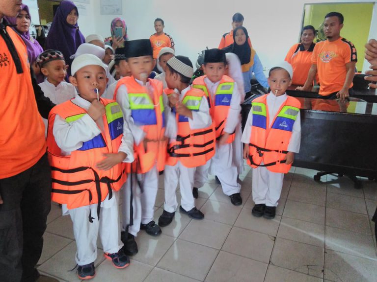 31820679_385484701955081_4422041479774470144_n